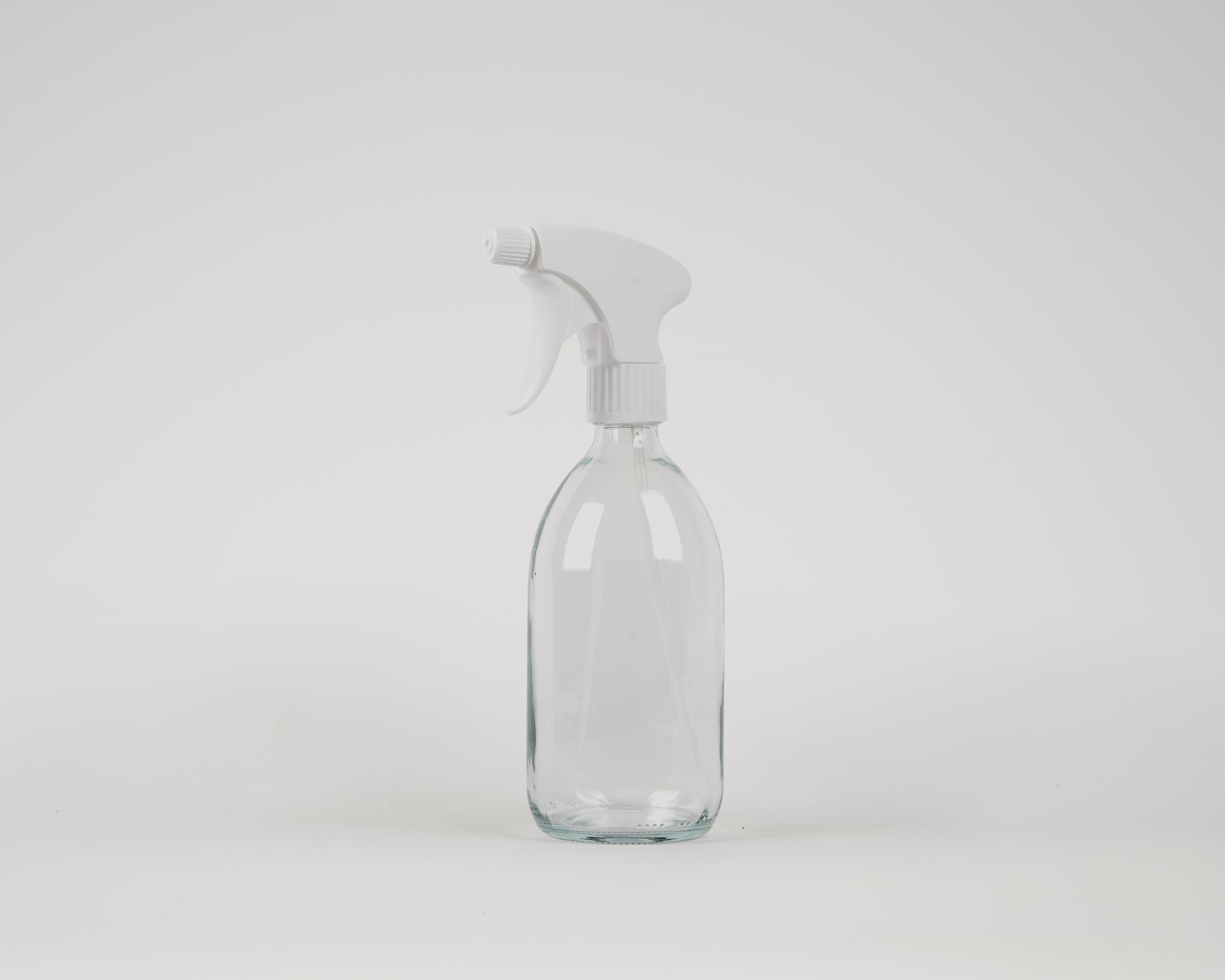 Baiosphere glass spray bottle in white