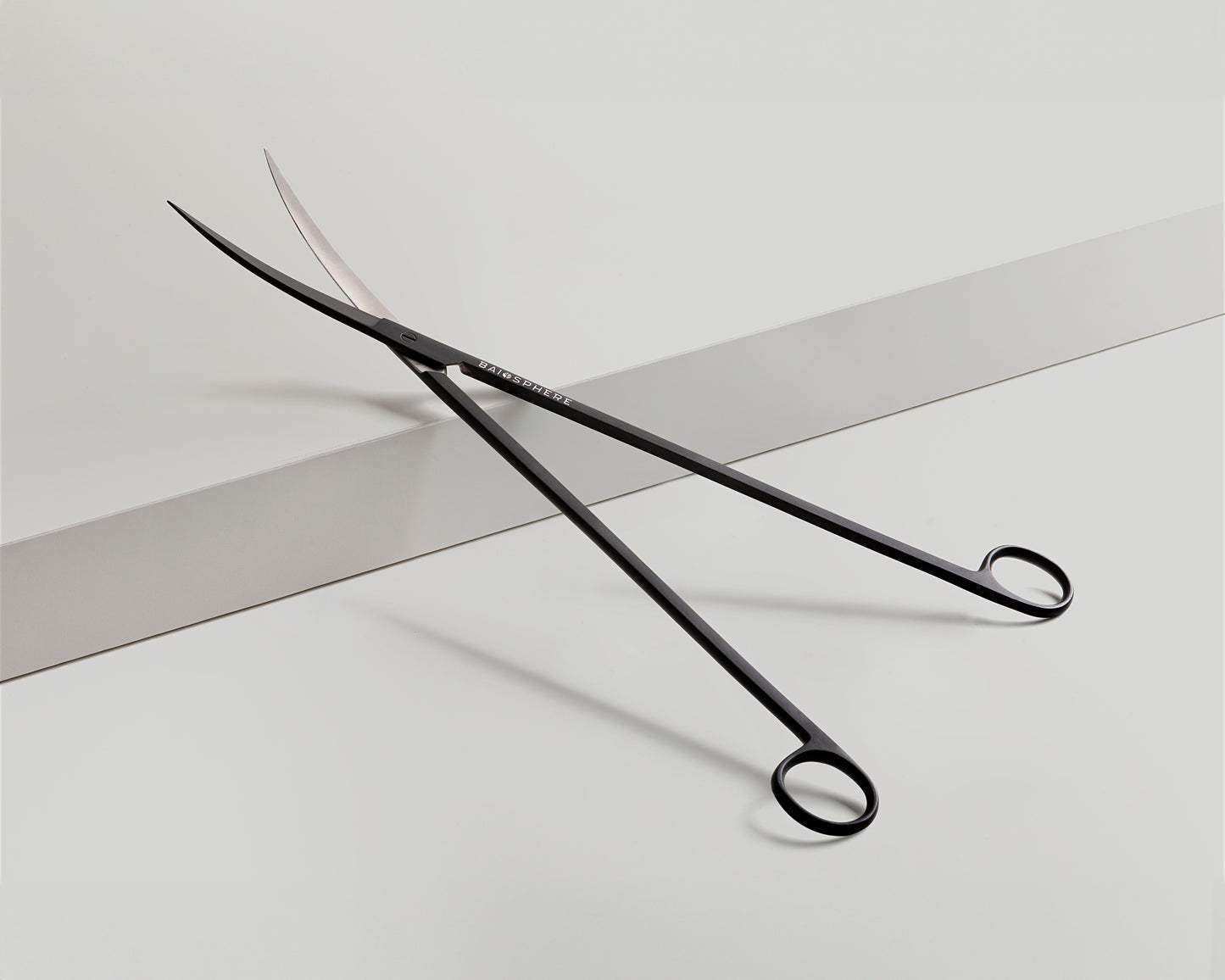 Baiosphere scaping tools curved scissors in black