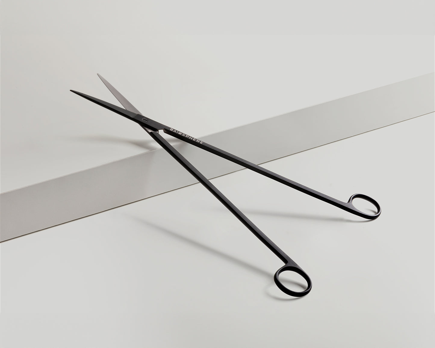 Baiosphere scaping tool scissors in black