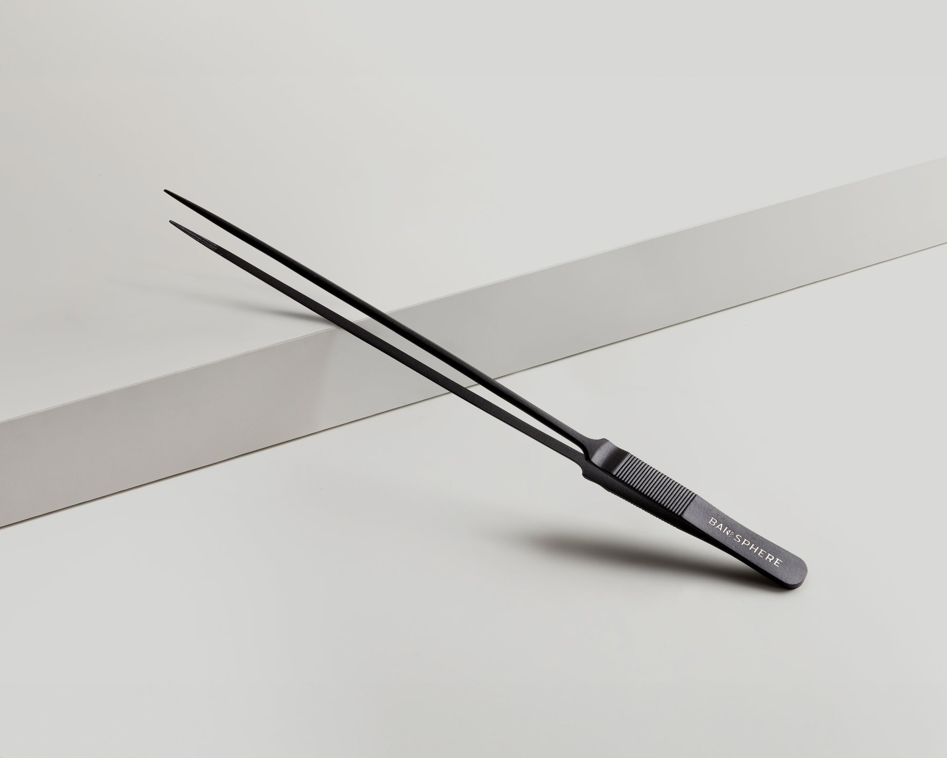 Baiosphere scaping tools straight tweezers in black